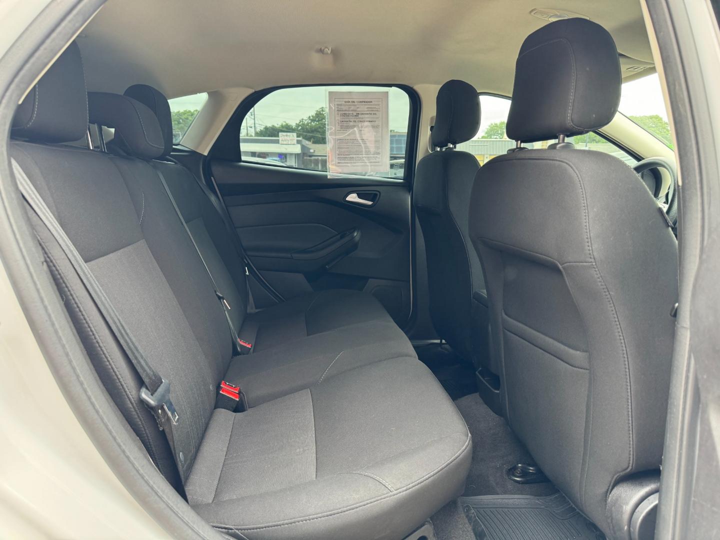 2018 WHITE /Gray FORD FOCUS SE 4dr Hatchback (1FADP3K25JL) with an 2.0L I4 engine, Automatic 6-Speed transmission, located at 5900 E. Lancaster Ave., Fort Worth, TX, 76112, (817) 457-5456, 0.000000, 0.000000 - This is a 2018 Ford Focus SE 4dr Hatchback that is in excellent condition. There are no dents or scratches. The interior is clean with no rips or tears or stains. All power windows, door locks and seats. Ice cold AC for those hot Texas summer days. It is equipped with a CD player, AM/FM radio, AUX p - Photo#13